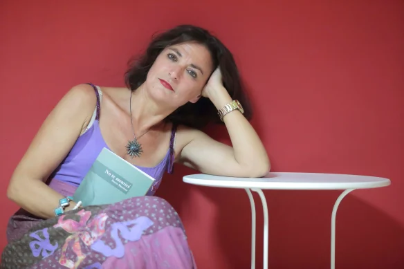 Doris martinez con su gata Matilda